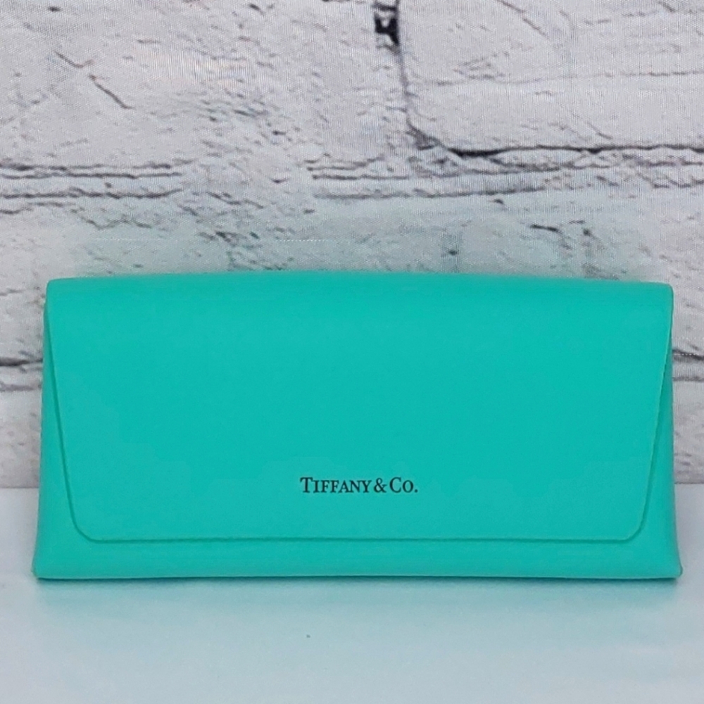 TIFFANY & CO. LEATHER EYE & SUN GLASSES HARD CASE IN SIGNATURE TIFFANY BLUE